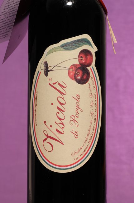 Etichetta del vino di visciole visciolì da 500 millilitri dell'azienda Gentilini