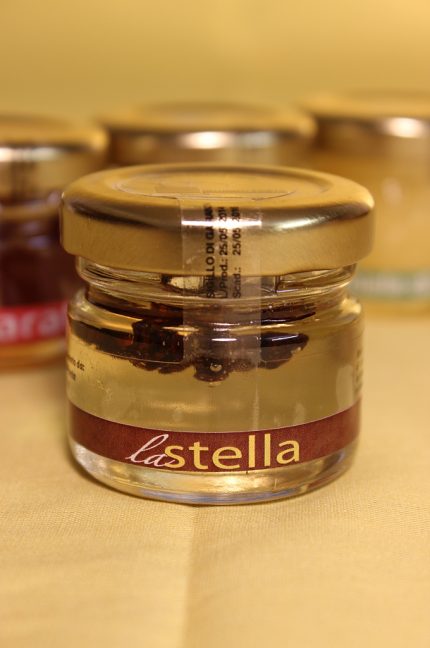 Confezione da 28 grammi del miele la stella dell'azienda Giorgio Poeta