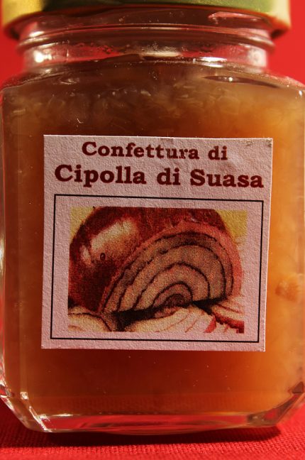 Etichetta della confettura di cipolla di Suasa in confezione da 220 grammi dell'azienda agricola i Lubachi di Fratte Rosa