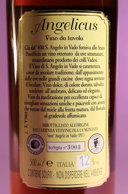 Etichetta posteriore del vino passito e affumicato Angelicus dell'azienda agricola La Montata di Sant'Angelo in Vado (PU)