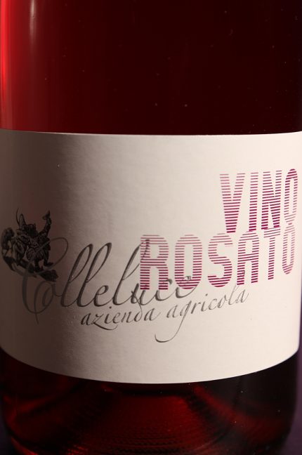 Etichetta del vino rosato Colleluce della società agricola Colleluce di Serrapetrona (MC)