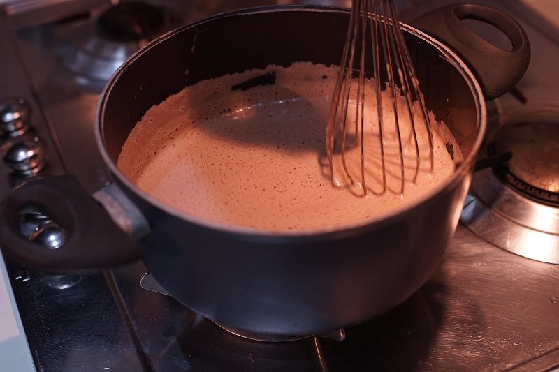 Preparazione frangipane al cioccolato fondente Mencarelli