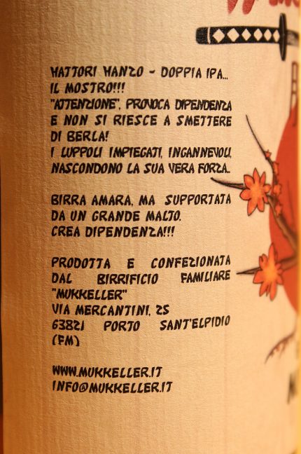 Etichetta lato sinistro della Birra Hattori Hanzo in bottiglia da 500ml del birrificio Mukkeller