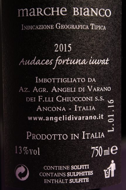 Etichetta posteriore del vino Fuorilegge, Marche Bianco IGT prodotto dall'azienda agricola Angeli di Varano
